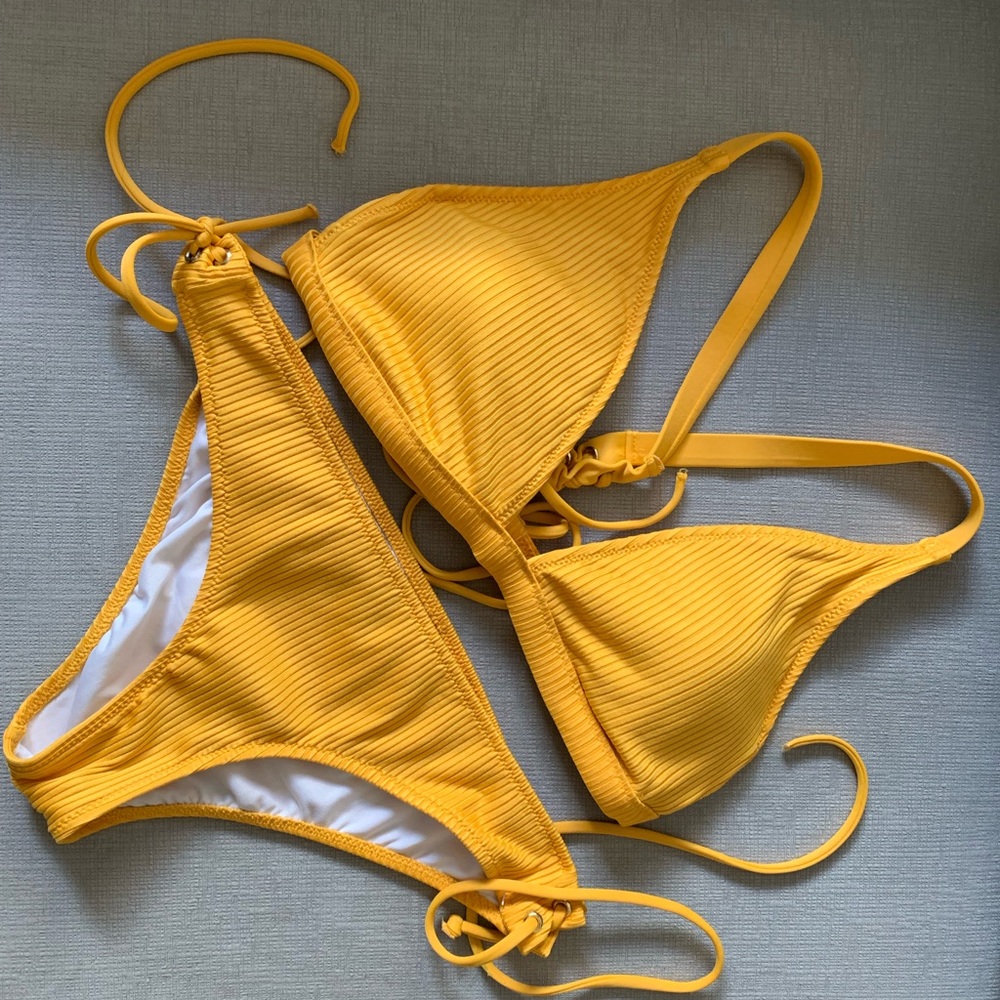 PINK BIKINI SIZE MEDIUM
